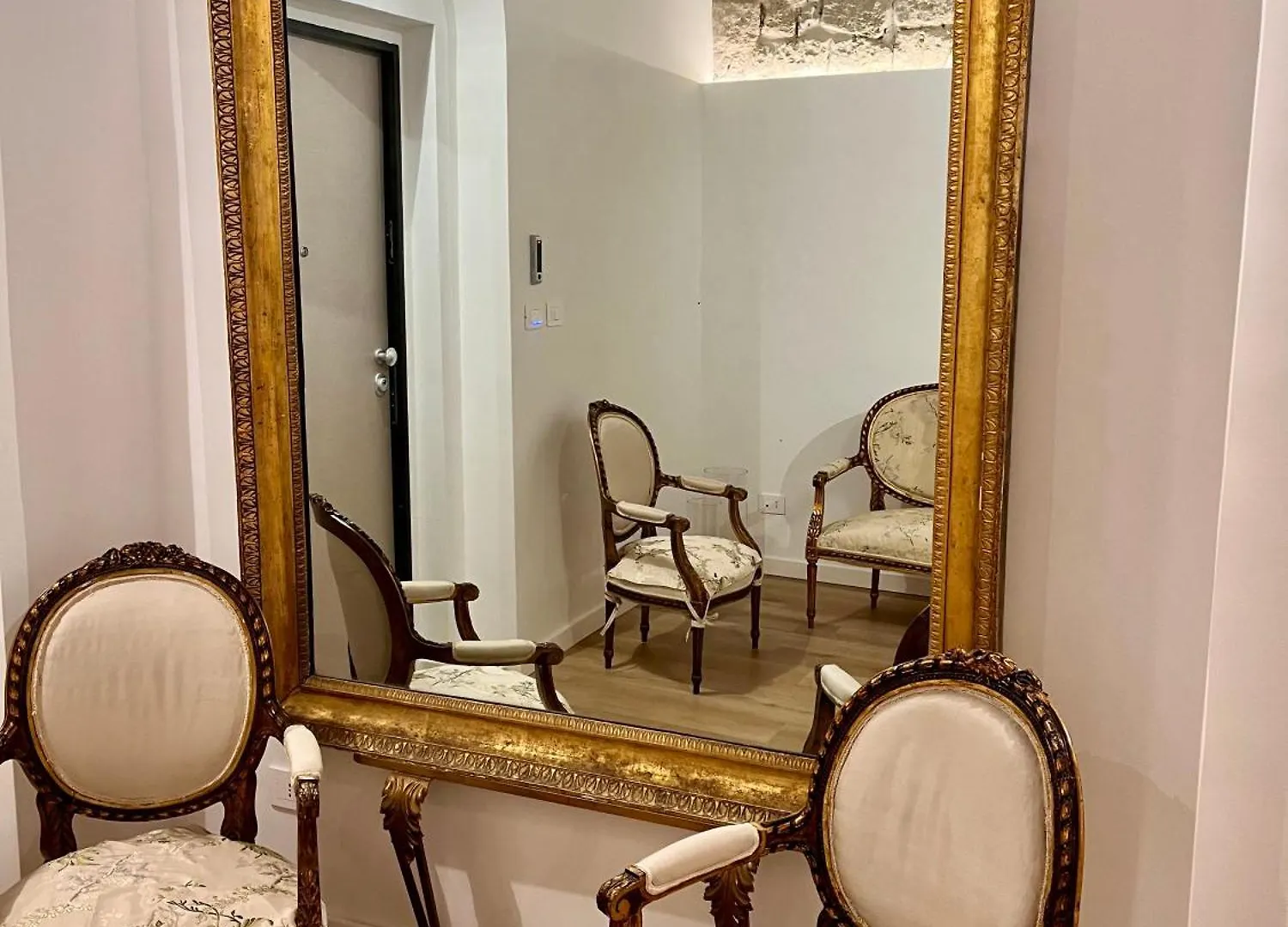 La Casa Di Nelly Boutique Apartment Napoli 0*,  Italia