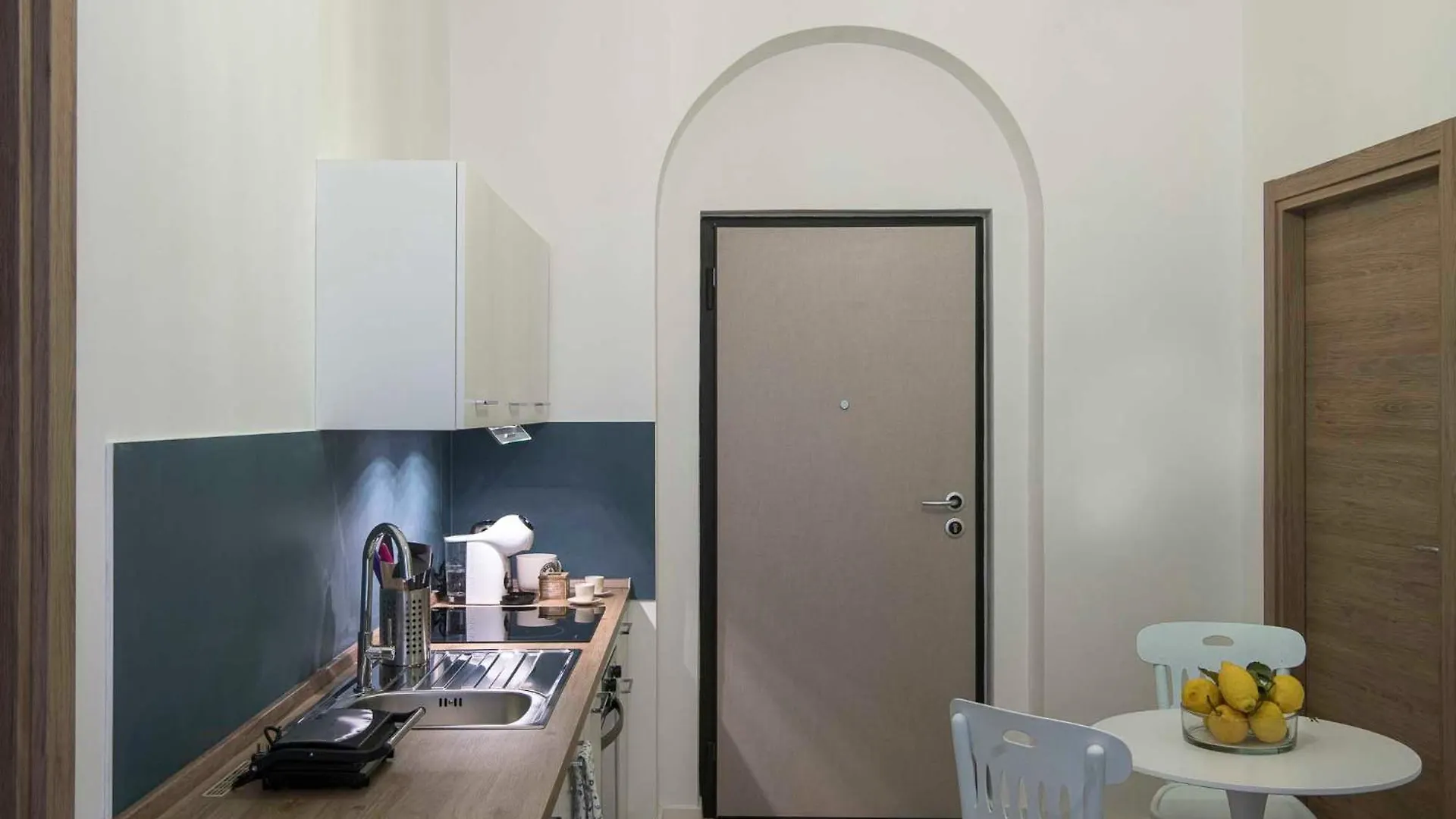 La Casa Di Nelly Boutique Apartment Napoli Italia